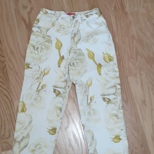 Gloria Vanderbilt jeans